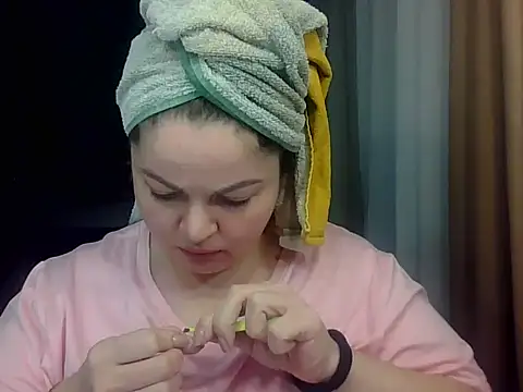 Snapshot of cute__cherry chatting on February 1, 6:50 pm cute cherry online show from February 1, 6:50 pm