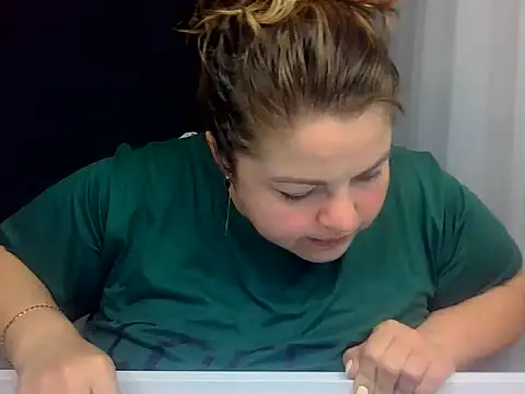 cute  cherry online show from July 25, 10:18 pm