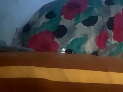 Snapshot of mamoubz chatting on October 12, 3:27 am mamoubz online show from October 12, 3:27 am