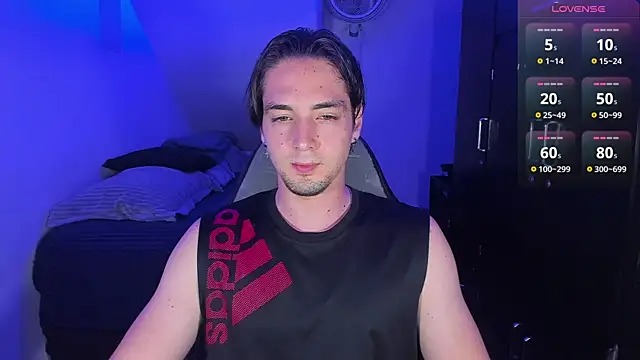 Snapshot of Alex_smith00 chatting on October 1, 11:22 pm Alex smith00 online show from October 1, 11:22 pm