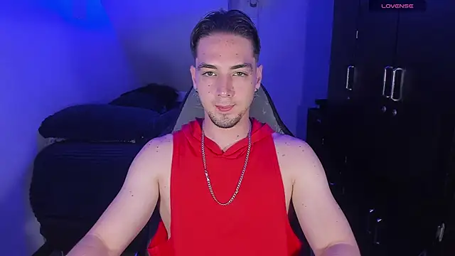 Snapshot of Alex_smith00 chatting on October 5, 9:45 pm Alex smith00 online show from October 5, 9:45 pm