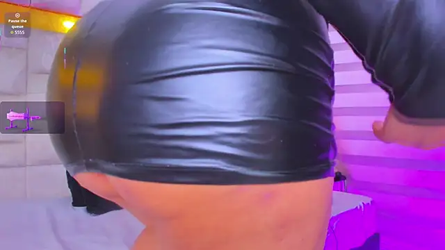 bigass monic online show from February 12, 2:28 am