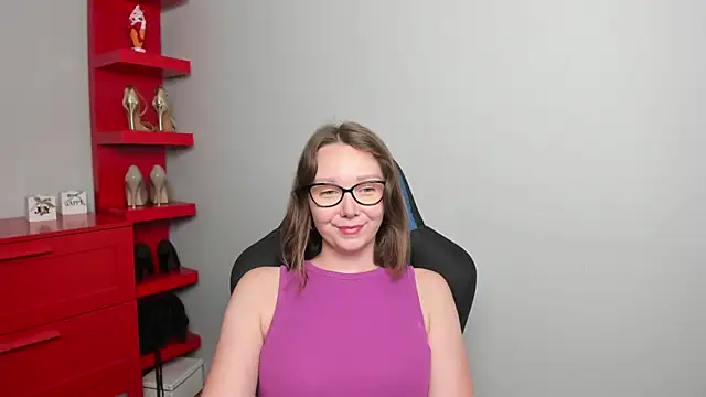 Snapshot of Cookie_zoe chatting on June 25, 5:34 am Cookie zoe online show from June 25, 5:34 am