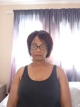 Snapshot of Hotgrannyx chatting on June 6, 11:15 am Hotgrannyx online show from June 6, 11:15 am