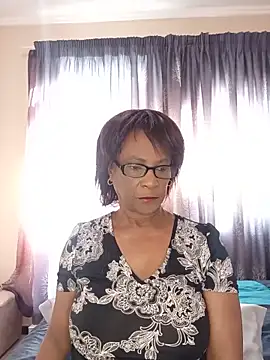 Snapshot of Hotgrannyx chatting on June 7, 6:39 am Hotgrannyx online show from June 7, 6:39 am