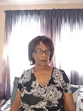 Snapshot of Hotgrannyx chatting on June 18, 9:25 am Hotgrannyx online show from June 18, 9:25 am