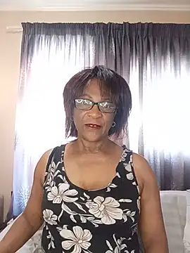 Snapshot of Hotgrannyx chatting on July 19, 5:55 am Hotgrannyx online show from July 19, 5:55 am