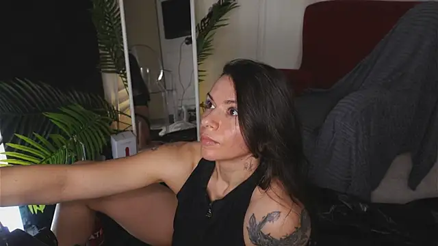 Snapshot of SofiaFoster_ chatting on November 20, 7:41 am SofiaFoster online show from November 20, 7:41 am