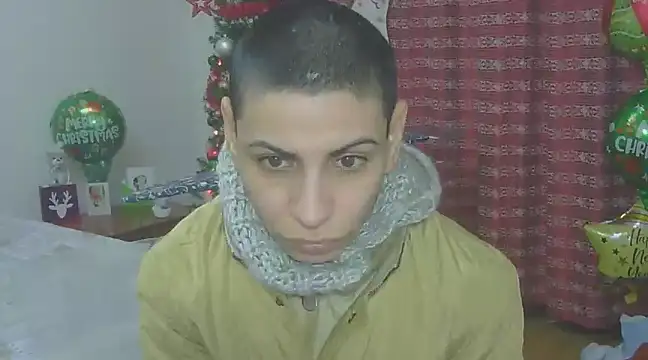 Snapshot of hotSANDRA_STARR chatting on December 17, 10:32 pm hotSANDRA STARR online show from December 17, 10:32 pm