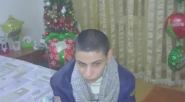 Snapshot of hotSANDRA_STARR chatting on December 18, 8:36 pm hotSANDRA STARR online show from December 18, 8:36 pm