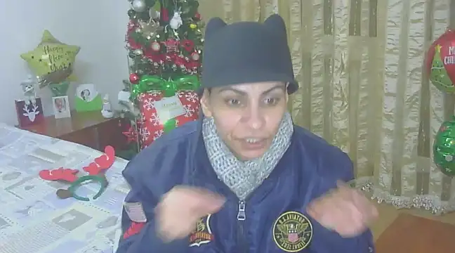 Snapshot of hotSANDRA_STARR chatting on December 18, 11:40 pm hotSANDRA STARR online show from December 18, 11:40 pm