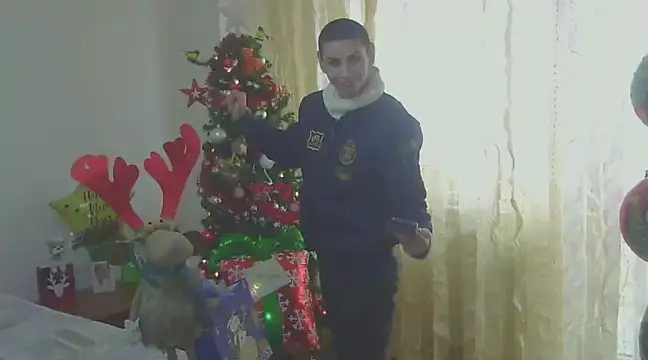 Snapshot of hotSANDRA_STARR chatting on December 20, 8:38 am hotSANDRA STARR online show from December 20, 8:38 am