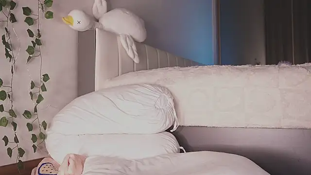 Snapshot of liassmolly1_couple chatting on February 23, 9:59 pm liassmolly1 couple online show from February 23, 9:59 pm