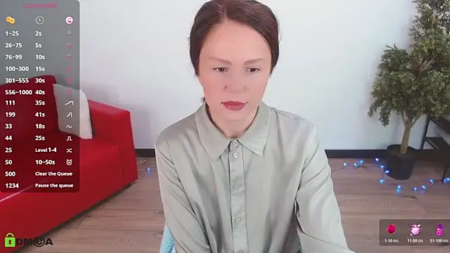 VickyGolden online show from June 7, 5:33 am