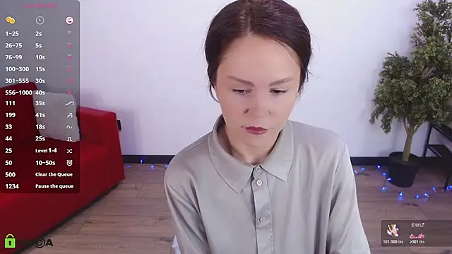 VickyGolden online show from June 14, 5:20 am