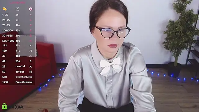 VickyGolden online show from June 24, 5:28 am