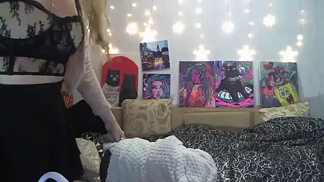 Snapshot of SecretSophia chatting on January 4, 9:31 pm SecretSophia online show from January 4, 9:31 pm