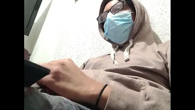 HardestPepe online show from December 3, 4:14 am