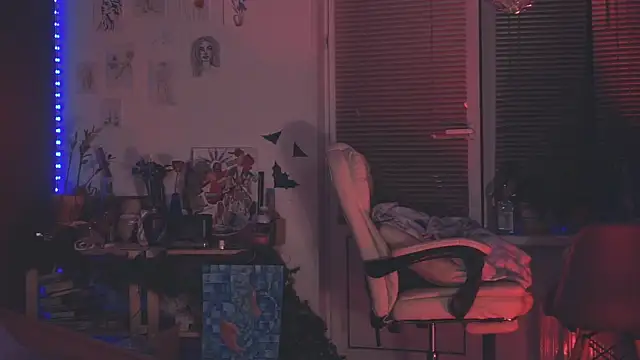 Snapshot of juby_yuby chatting on December 22, 8:47 pm juby yuby online show from December 22, 8:47 pm