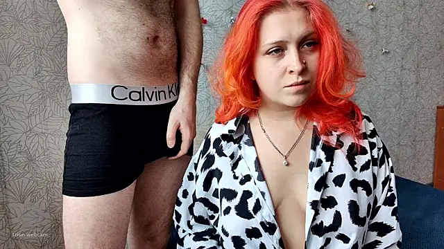 Snapshot of GenrikhBecca chatting on February 16, 1:38 pm GenrikhBecca online show from February 16, 1:38 pm