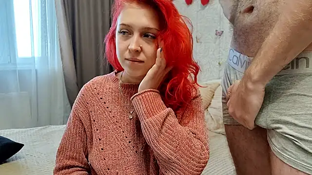 Snapshot of GenrikhBecca chatting on November 13, 7:40 am GenrikhBecca online show from November 13, 7:40 am