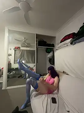 Snapshot of CD_Sub2021 chatting on February 13, 12:28 am CD Sub2021 online show from February 13, 12:28 am