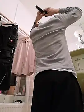 Snapshot of Bblfgbb chatting on January 11, 9:31 pm Bblfgbb online show from January 11, 9:31 pm