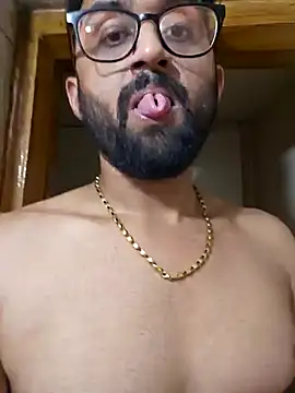 love4shownude online show from March 18, 4:37 pm