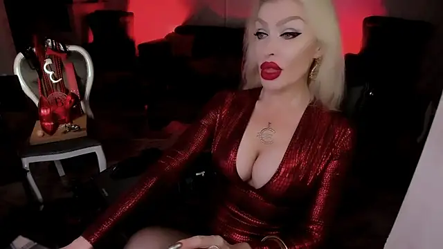 Snapshot of GreedyFinDom chatting on November 28, 6:16 am GreedyFinDom online show from November 28, 6:16 am