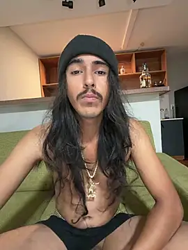 Snapshot of jrrichforever chatting on December 19, 5:20 pm jrrichforever online show from December 19, 5:20 pm