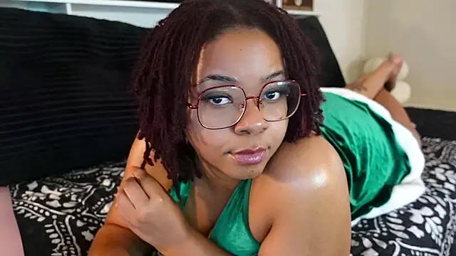 Snapshot of -khayaparker chatting on October 31, 4:08 pm -khayaparker online show from October 31, 4:08 pm