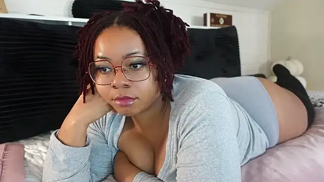 Snapshot of -khayaparker chatting on November 9, 3:21 pm -khayaparker online show from November 9, 3:21 pm