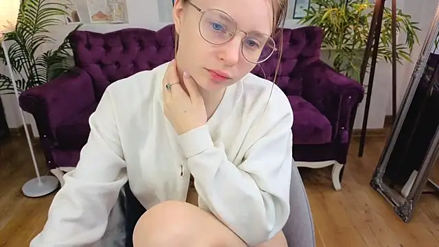 CharmedDoll online show from April 28, 6:29 am