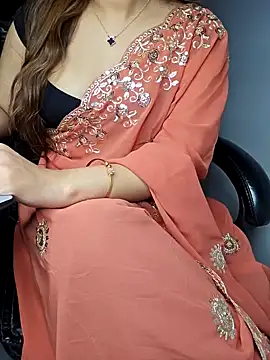 Snapshot of aliyaah_singh chatting on January 15, 8:05 pm aliyaah singh online show from January 15, 8:05 pm