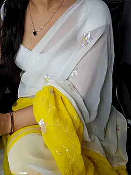 Snapshot of aliyaah_singh chatting on November 12, 5:57 pm aliyaah singh online show from November 12, 5:57 pm