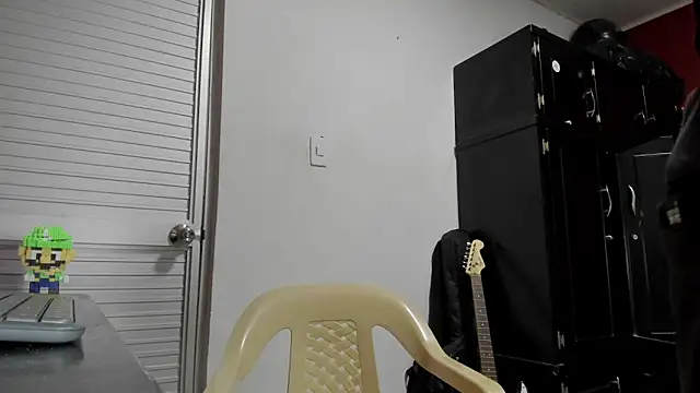 VincentSavage online show from February 18, 6:59 pm