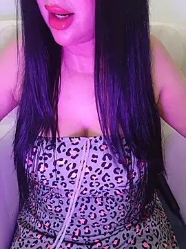 Snapshot of Queen_sousou chatting on June 20, 7:05 pm Queen sousou online show from June 20, 7:05 pm