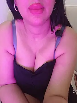 Snapshot of Queen_sousou chatting on July 19, 10:35 pm Queen sousou online show from July 19, 10:35 pm