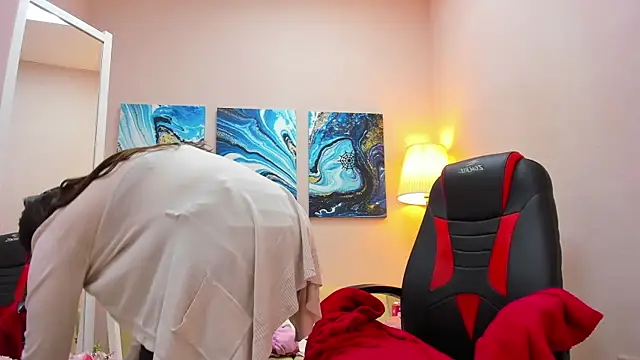 Snapshot of BattyMoll chatting on December 11, 6:52 pm BattyMoll online show from December 11, 6:52 pm