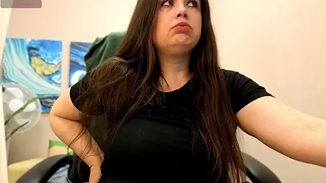 Snapshot of BattyMoll chatting on December 4, 8:50 pm BattyMoll online show from December 4, 8:50 pm