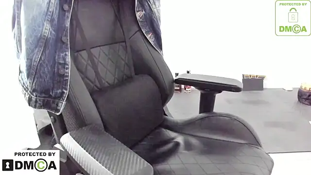 Snapshot of Seans1million chatting on March 17, 6:11 pm Seans1million online show from March 17, 6:11 pm