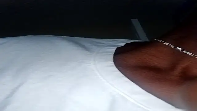 Snapshot of RinsingWood84 chatting on November 6, 12:17 pm RinsingWood84 online show from November 6, 12:17 pm