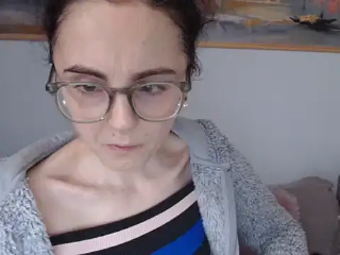 Snapshot of cleophee chatting on February 4, 9:49 am cleophee online show from February 4, 9:49 am