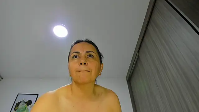 Snapshot of Paty37 chatting on June 16, 1:08 am Paty37 online show from June 16, 1:08 am