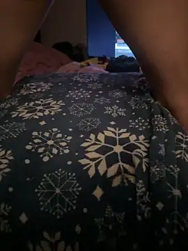 Snapshot of Exclusivenutxxx chatting on March 17, 9:13 pm Exclusivenutxxx online show from March 17, 9:13 pm