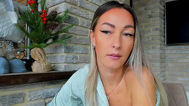 StarryHanna online show from November 9, 8:23 am