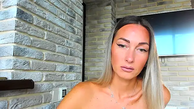 StarryHanna online show from June 23, 5:33 pm