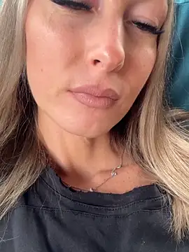 StarryHanna online show from July 8, 1:37 pm