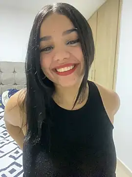 Snapshot of -Camila chatting on December 21, 6:41 am -Camila online show from December 21, 6:41 am