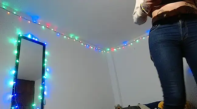 Snapshot of MARIANAWEED chatting on March 21, 1:24 am MARIANAWEED online show from March 21, 1:24 am